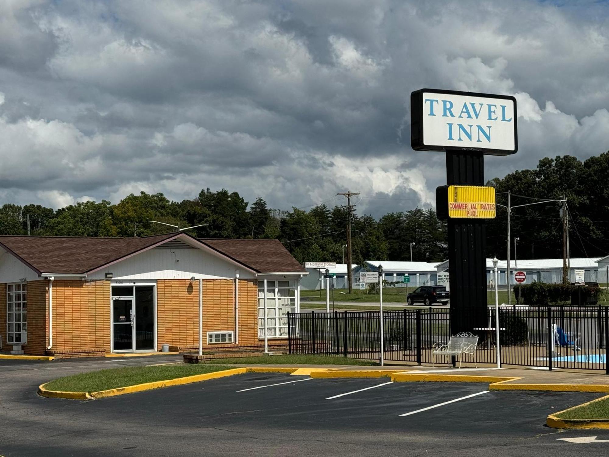 Travel Inn By Oyo Danville Us-29 Exteriér fotografie